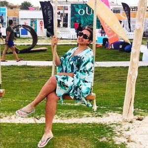 Meet your Posher, Dina